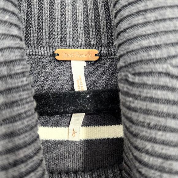 Free People Paulie Striped Turtleneck Long Sleeve Sweater Top Size Large - Picture 2 of 5